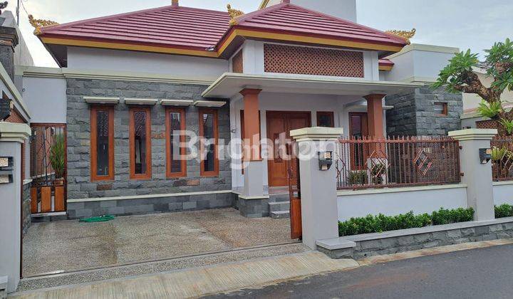 RUMAH MEWAH DENGAN KOLAM RENANG DAN FULL FURNISE DI TENGAH KOTA 1