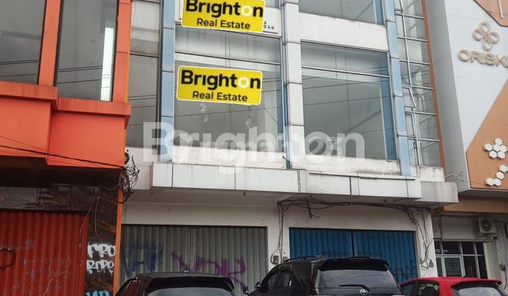 RUKO 3 LANTAI DI RINGROAD UTARA RUKO 3 LANTAI DI RINGROAD UTARA