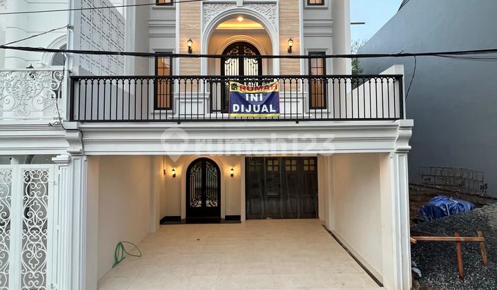 American Style House With Private Pool Dalam Komplek American Style House With Private Pool Dalam Komplek