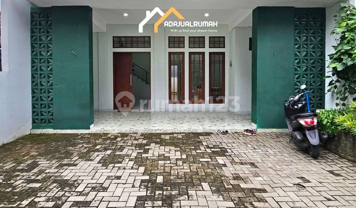 Dijual Murah Rumah 2 Lantai Tanah & Halaman Luas Dijual Murah Rumah 2 Lantai Tanah & Halaman Luas