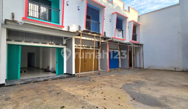 Dijual Ruko Komersial 2 Lantai di Jalan Raya Utama