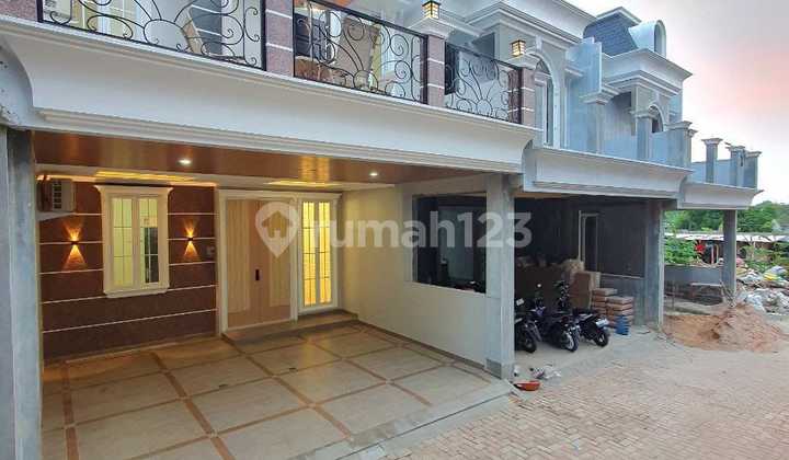 Dijual Rumah Classic Moderen Dalam Cluster Di Jagakarsa 