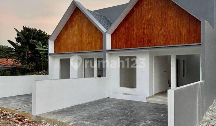 Dijual Rumah Secandinavian 1,5 Lantai Dalam Cluster 2