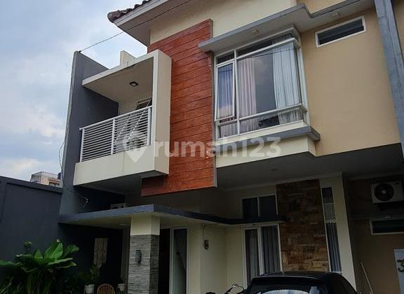 Di Jual Cepat Harga di Bawah NJOP Rumah Cantik