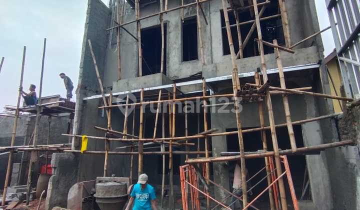 Rumah 2,5 Lantai Rooftop Dalam Cluster On Progres 2