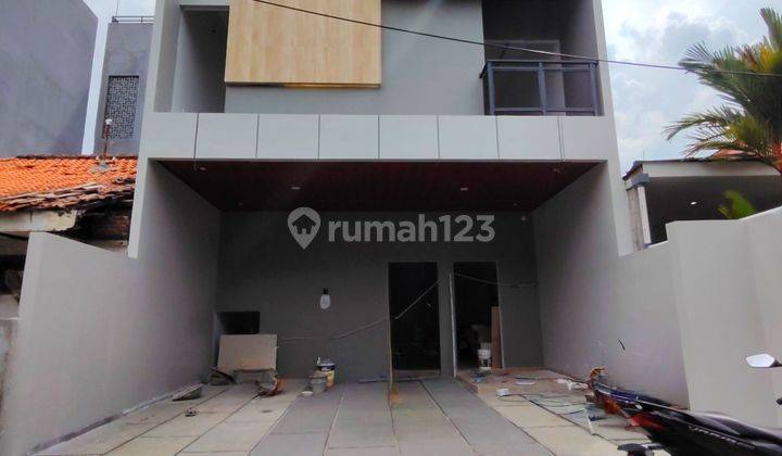 Dijual Cepat Rumah Baru Dalam Komplek Cipinang Jaya Jatinegara Jakarta Timur
 1