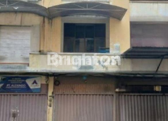 Ruko Mutiara Dupak 3 lantai disewakan lokasi strategis bebas banjir area parkir luas cocok untuk usaha apapun 