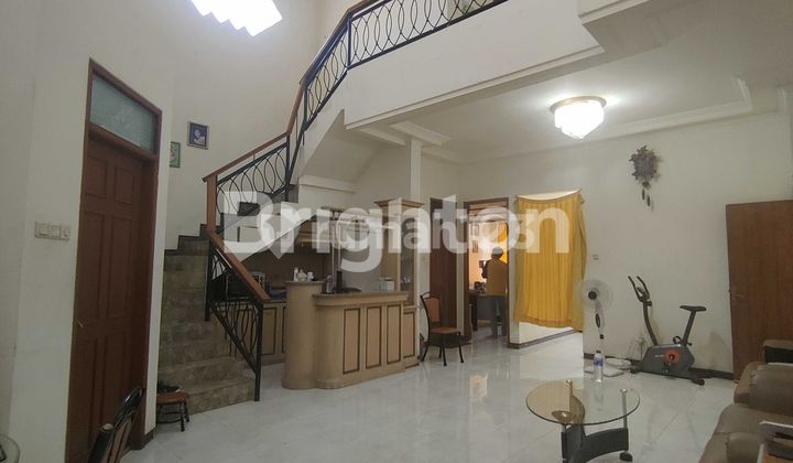 JEMURSARI 2 LANTAI FULL GALVALUM (BARU DIGANTI 2024) SIAP HUNI BAGUS TERAWAT COCOK UNTUK KANTOR/HUNIAN BONUS FURNITURE 2