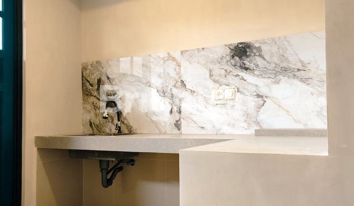 RUMAH SURABAYA TIMUR UNDER 1M BARU GRESS KT 3 SELANGKAH KE AIRPORT ADA BALCONY 2