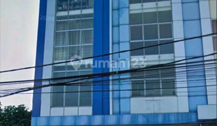 For Sale: 4.5-Story Shop House on Merr Main Road, Move-In Ready, All Newly Tiled and Repainted, Top Floor Usable as Rooftop, Located Alongside Bank Row Next to Burger King, Pizza Hut, Mie Gacoan, Eiger, Bakso Rusuk, Rawon Nguling, Hokben, Bernardi. 1