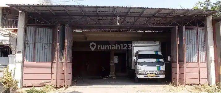 Gudang Nol Jalan Semampir Ada Ruang Terbuka di Belakang Gudang  1