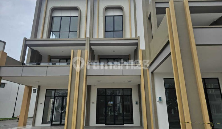 For Rent: Gading Serpong IL Lago Shop House, Strategic Location, Land Area 67.5m2