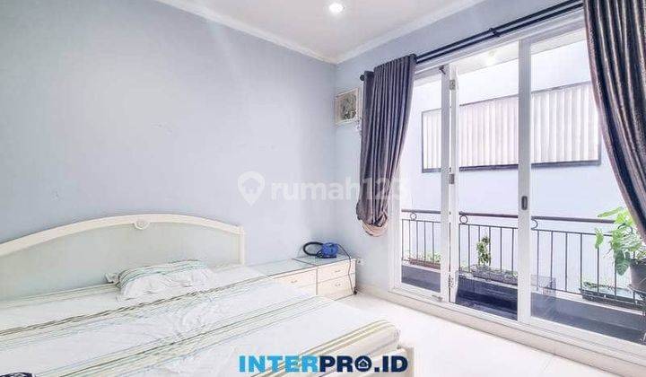 Rumah Puri Indah Siap Huni Hadap Taman Lt 200m2 2