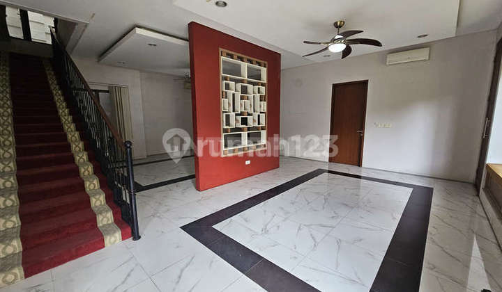 3-Story Hook House for Sale in Alam Sutera, Aurora Cluster, SHM – 340m² 2