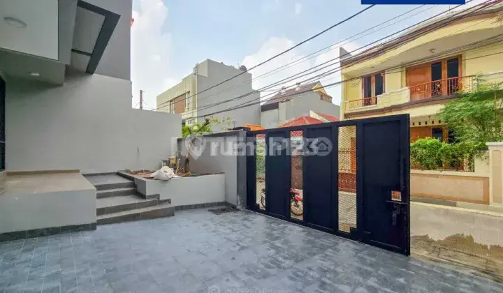 Dijual Rumah Baru Minimalis Modern Sunrise Garden Lt 150m2 Dekat Taman 2