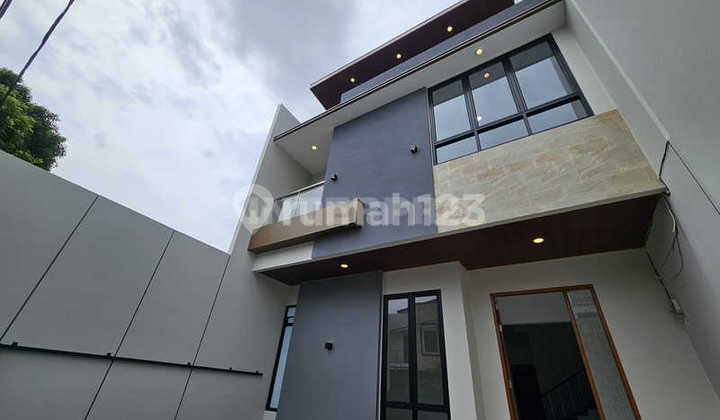 Rumah Brand New Dijual Taman Villa Meruya Hadap Selatan - 126M2 2