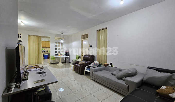 Rumah Hitung Tanah Dijual Permata Buana Hadap Selatan - LT 200M2 2