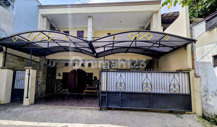 Rumah 2 Lantai Kota Bambu Selatan Slipi Cocok untuk Kost - 169M2 Rumah 2 Lantai Kota Bambu Selatan Slipi Cocok untuk Kost - 169M2