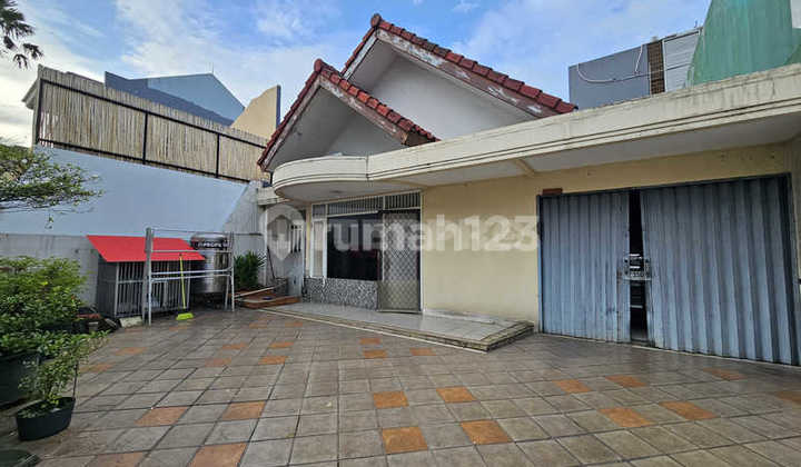 Rumah Hitung Tanah Dijual Permata Buana Hadap Selatan - LT 200m2
