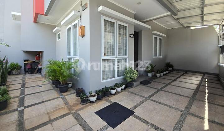 Rumah Hook Siap Huni 2,5 Lantai Dijual Furnished Duri Kepa - 98M2 2