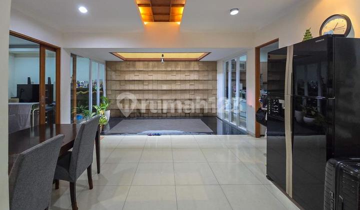 Rumah Bangunan Mandiri Design Arsitek 2 Lantai Dijual Alam Sutera Feronia Hadap Selatan - 168M2