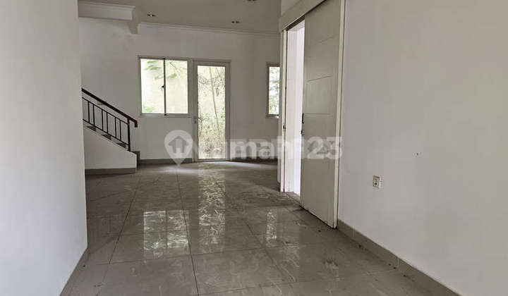 Rumah Dijual Gading Serpong Hadap Utara SHM - LT 136M2 2
