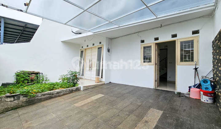 Rumah 2,5 Lantai Siap Huni Dijual Puri Indah Kembangan Luas 120m2