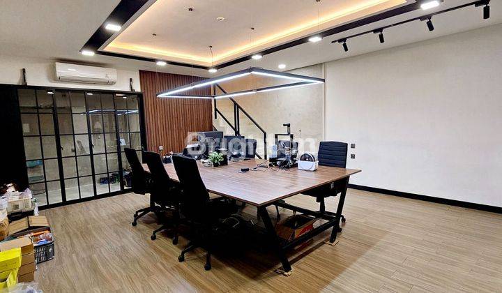 RUMAH KANTOR MINIMALIS 3 LANTAI SIAP HUNI 2