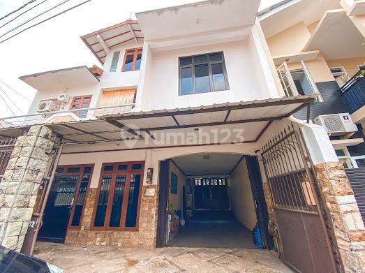 Rumah Mewah Banting Harga Di Kawasan Lebak Bulus 1