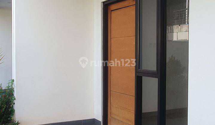 Rumah Murah Modern Dekat Jalan Utama Ciracas 2