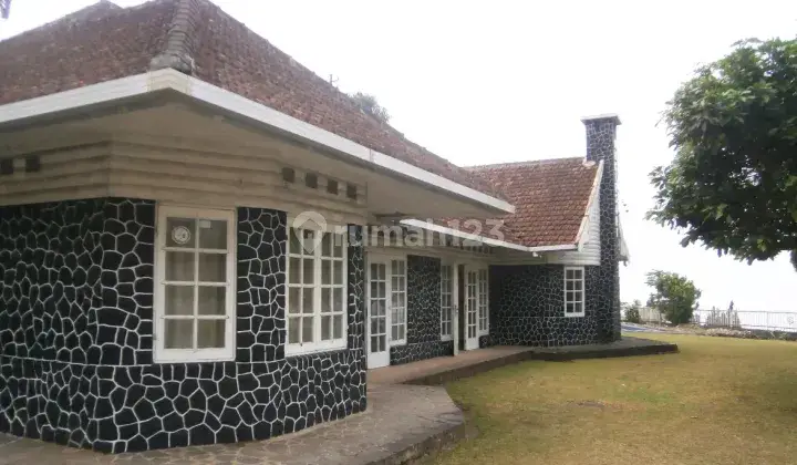 Disewakan Rumah Villa Di Batok Pasuruan 2