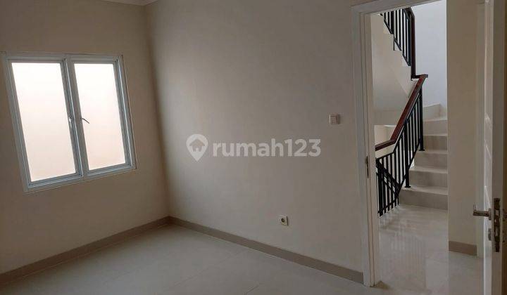 Dijual Rumah 3 Lantai Rapi Dan Siap Huni Unfurnished Samara Gs 2