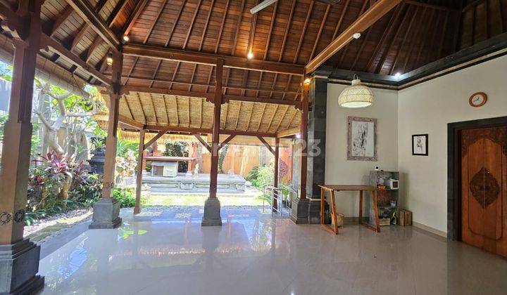 Balinese Style Two storey Cozy Home With Garden In Sanur 2