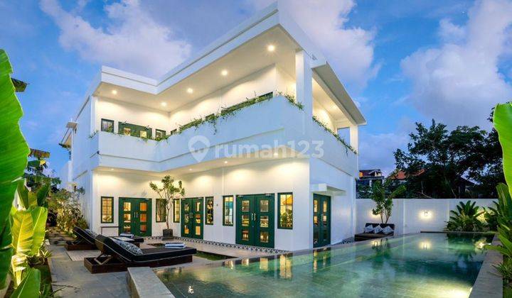 Luxury 4 BR Villa Berawa Canggu 5 Mins To The Beach 1