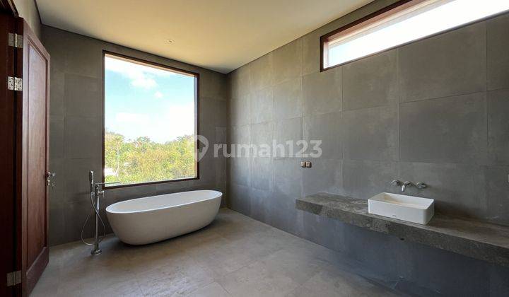 Luxury Villa Canggu With Ricefield View 2