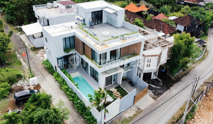 MODERN TROPICAL VILLA IN UNGASAN