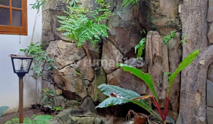 RUMAH TERAWAT SIAP HUNI TENGAH KOTA DI PINGGIR JL. RAYA KALIURANG, KLOJEN, MALANG KOTA 2