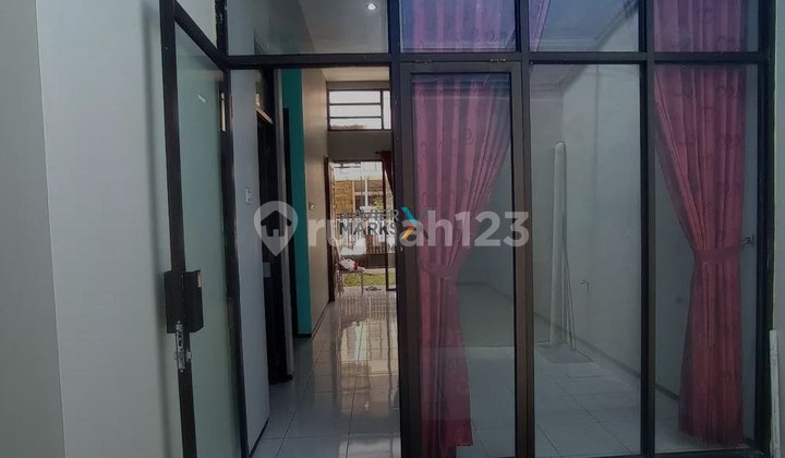 HOUSE IN POLOWIJEN, BLIMBING DISTRICT, MALANG HOUSE IN POLOWIJEN, BLIMBING DISTRICT, MALANG