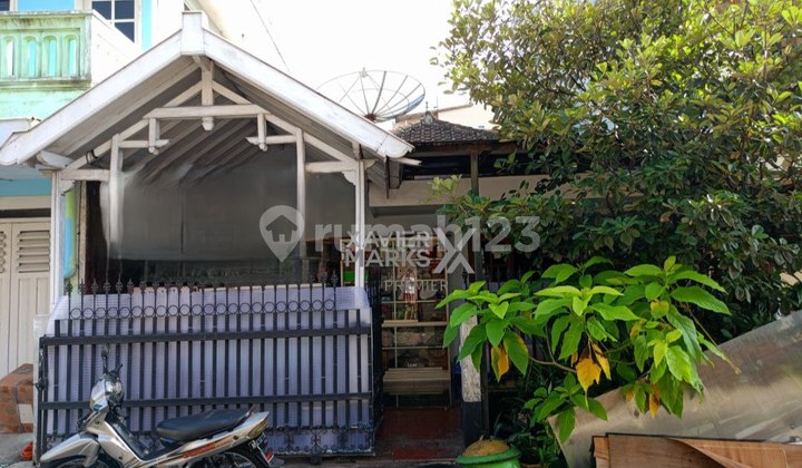 RUMAH TENGAH KOTA DI JALAN NGANTANG, KEL. RAMPALCELAKET, KEC. KLOJEN MALANG