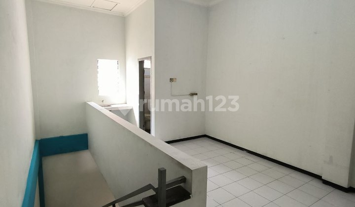 Shop House with Tronton Access Ready to Use in Raya Gadang, Malang City 2