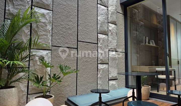 Rumah 3 Lantai Baru Full Furnished Siap Huni Lengkap dengan Lift di Araya, Malang