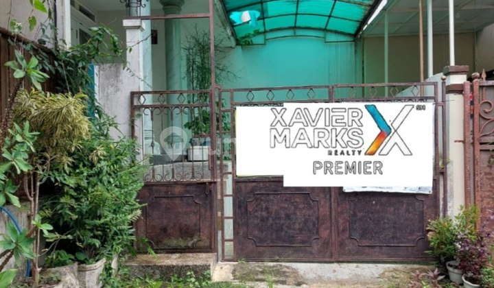 HOUSE IN DIENG MALANG HOUSING COMPLEX