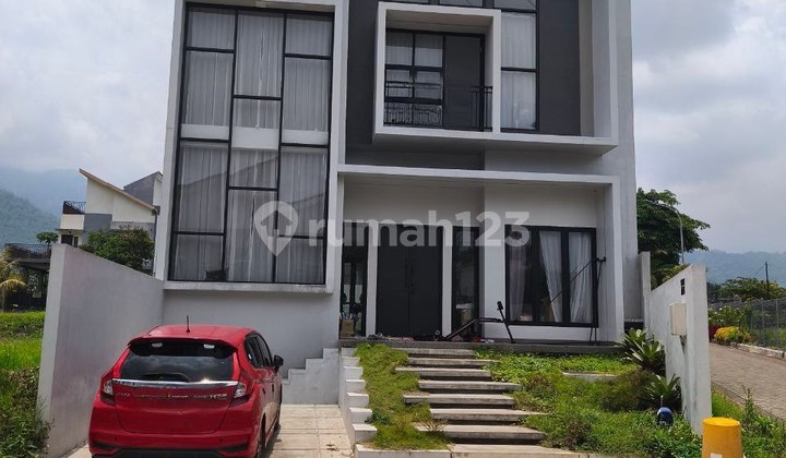 Rumah Modern Minimalis Siap Huni Di Cluster Pesanggrahan, dekat Balai Kota Batu Rumah Modern Minimalis Siap Huni Di Cluster Pesanggrahan, dekat Balai Kota Batu