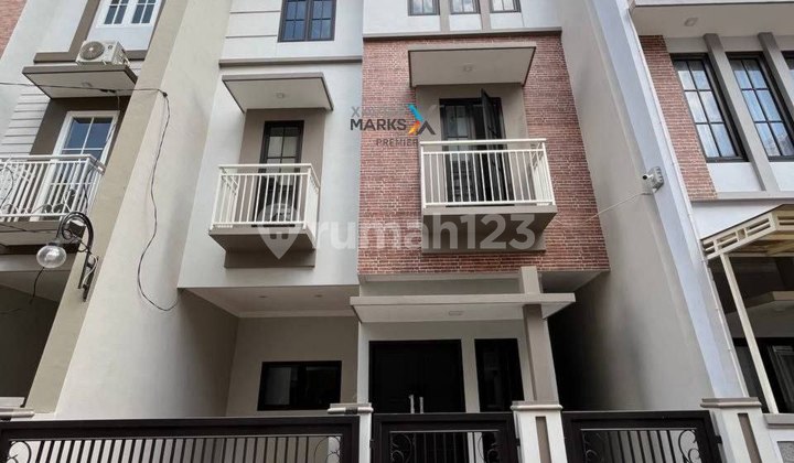 New American Modern House near Santo Yusup Campus & High School in Ikan2 Lowokwaru Malang New American Modern House near Santo Yusup Campus & High School in Ikan2 Lowokwaru Malang