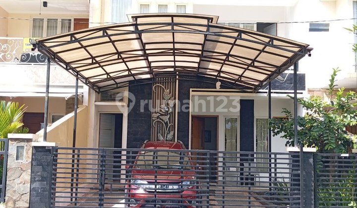 Rumah Bagus & Terawat FULL FURNISHED Di Cluster Pesanggrahan Kota Batu Rumah Bagus & Terawat FULL FURNISHED Di Cluster Pesanggrahan Kota Batu