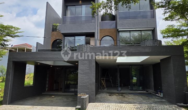 New 3-Story House Fully Furnished Ready to Occupy Complete with Elevator in Araya, Malang