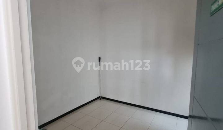 Rumah Minimalis Modern Siap Huni area Jalan Sungai Sungai dekat Ciliwung, Klojen, Malang 2