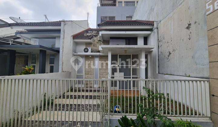 Rumah Minimalis Modern Siap Huni area Jalan Sungai Sungai dekat Ciliwung, Klojen, Malang Rumah Minimalis Modern Siap Huni area Jalan Sungai Sungai dekat Ciliwung, Klojen, Malang