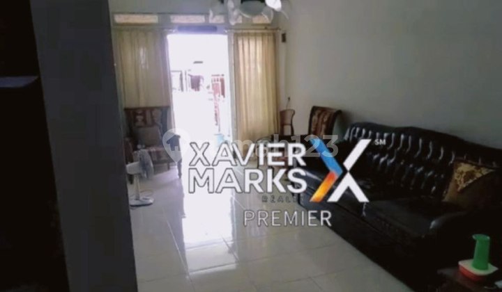 HOUSE IN DIENG MALANG HOUSING COMPLEX