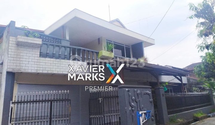 HOOK HOUSE METAL STREET, BLIMBING, MALANG CITY